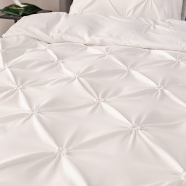 Luxury White Bedding - Image 3