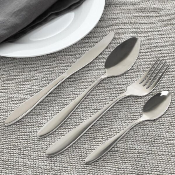 24 piece Dinnerware Set - Image 3