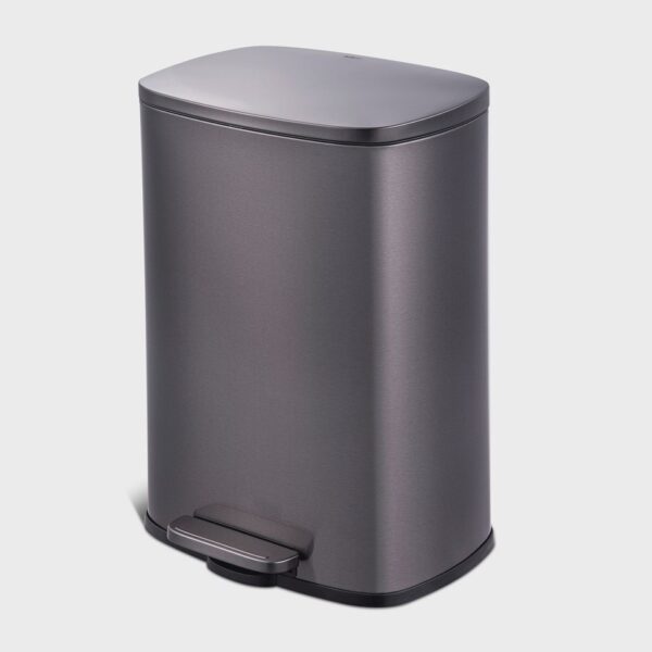 Qualiazero 13.2 Gallon Stainless Steel Trash Can - Image 4